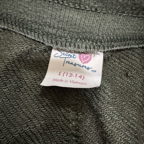 Lot of 3 pairs of women’s sleep shorts - Picture 4 of 5